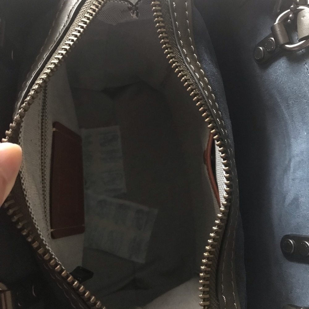 Coach Rogue 25 with Rivets - Picture 7 of 11